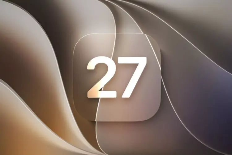 Logo resmi iOS 27 dengan latar belakang abstrak bergelombang warna emas dan cokelat.