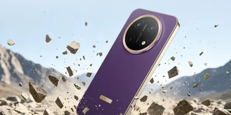 Desain bodi belakang HONOR X9e Pro warna ungu dengan bingkai emas di tengah efek pecahan batu.