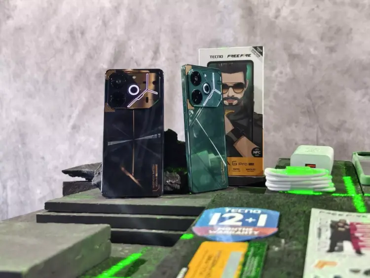 Tampilan fisik unit Tecno Pova 6 Pro 5G beserta boks penjualan edisi Free Fire.