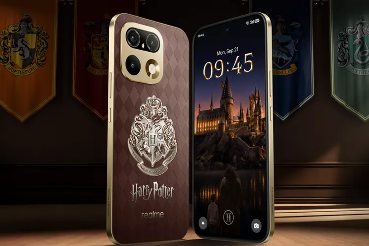 Tampilan depan dan belakang Realme 16 Pro Edisi Harry Potter dengan wallpaper Kastil Hogwarts dan aksen emas.