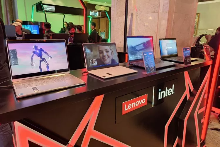 Pameran perangkat laptop berbagai merek yang terdampak penurunan pengiriman PC global