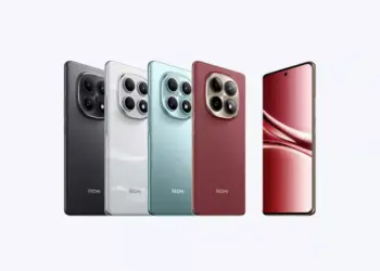Empat varian warna HP Low-Mid Range Redmi beserta tampilan layar depan berlatar putih.