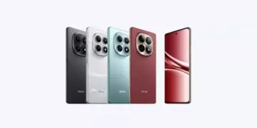 Empat varian warna HP Low-Mid Range Redmi beserta tampilan layar depan berlatar putih.