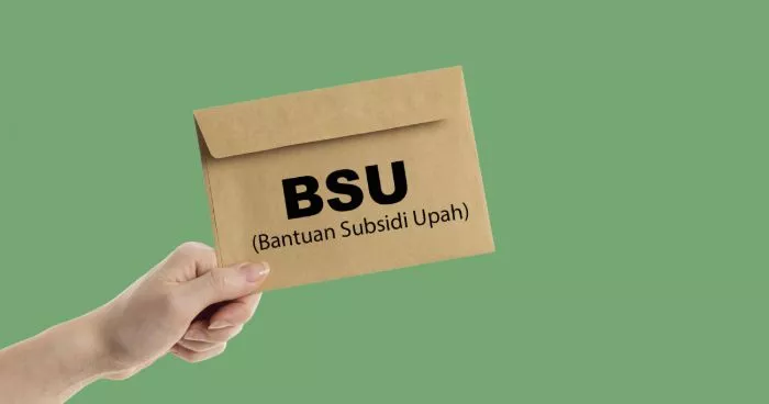 Amplop cokelat bertuliskan BSU Bantuan Subsidi Upah Kemenaker 2026 dengan latar belakang hijau