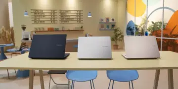 Tiga unit laptop merek terkenal yang mewakili pasar pengiriman PC global