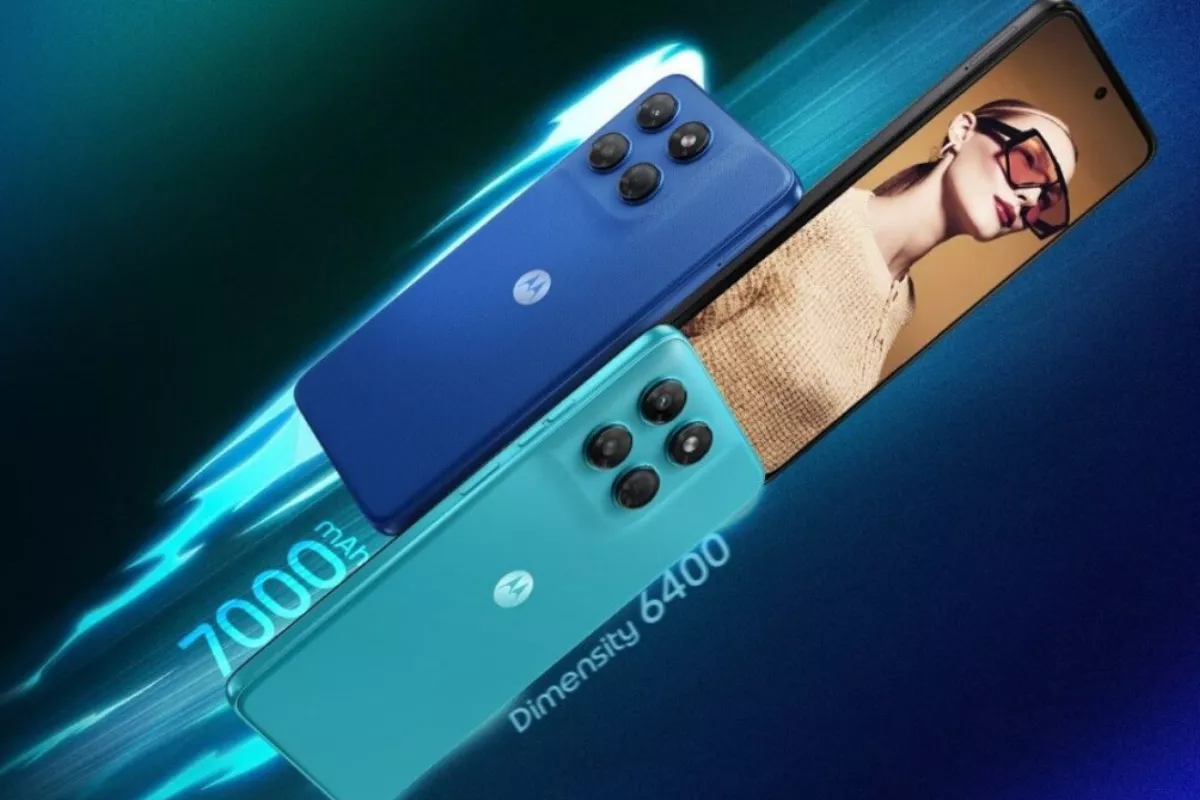 Tampilan bodi belakang dan layar Moto G77 Power dengan baterai 7000mAh dan Dimensity 6400.