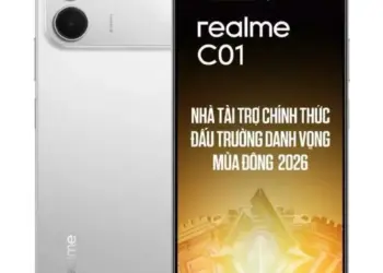 Tampilan desain bodi belakang dan layar depan smartphone realme C01 berwarna putih