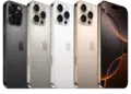 Jajaran varian warna Harga iPhone 16 Pro Max yang dijejerkan berdampingan dengan tampilan layar depan aktif.