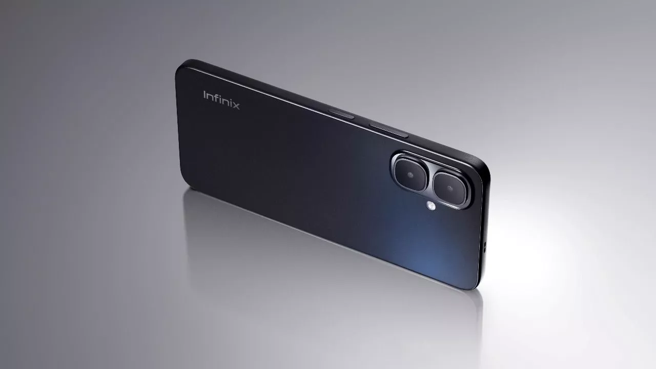 Smartphone Infinix warna hitam elegan dalam daftar HP RAM 8GB 1 jutaan Oktober 2026